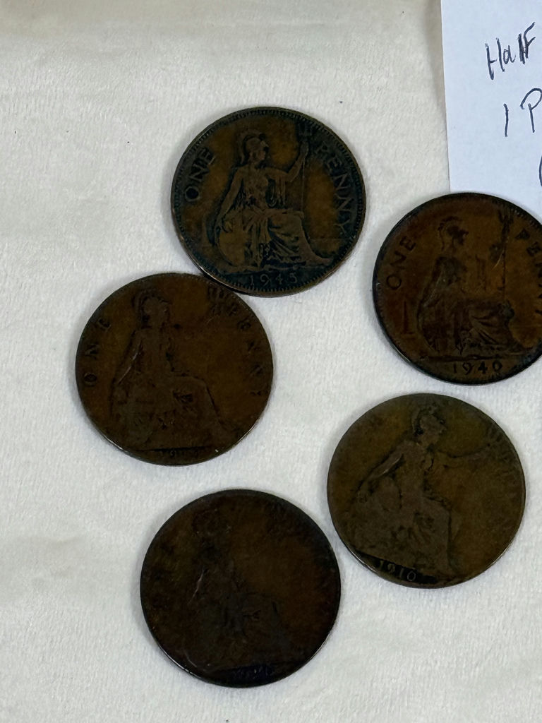 British Halfpenny and Penny Coin Lot - image 3 of 7