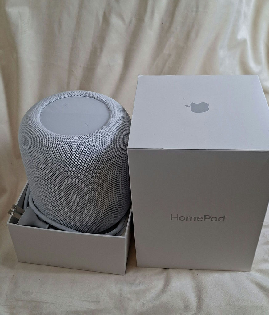 Apple HomePod Smart Speaker with Original Box - image 1 of 6