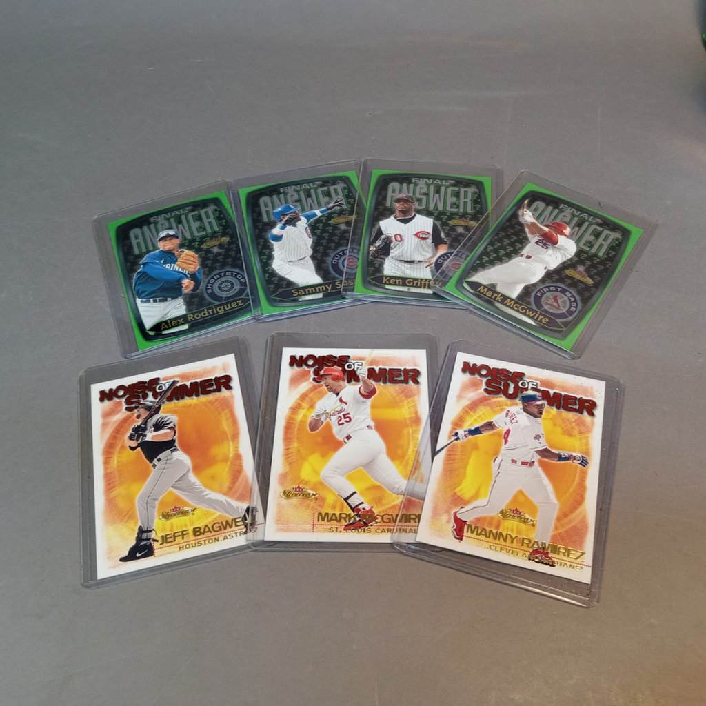 Fleer Hologram / Foil Baseball Trading Cards - image 9 of 19