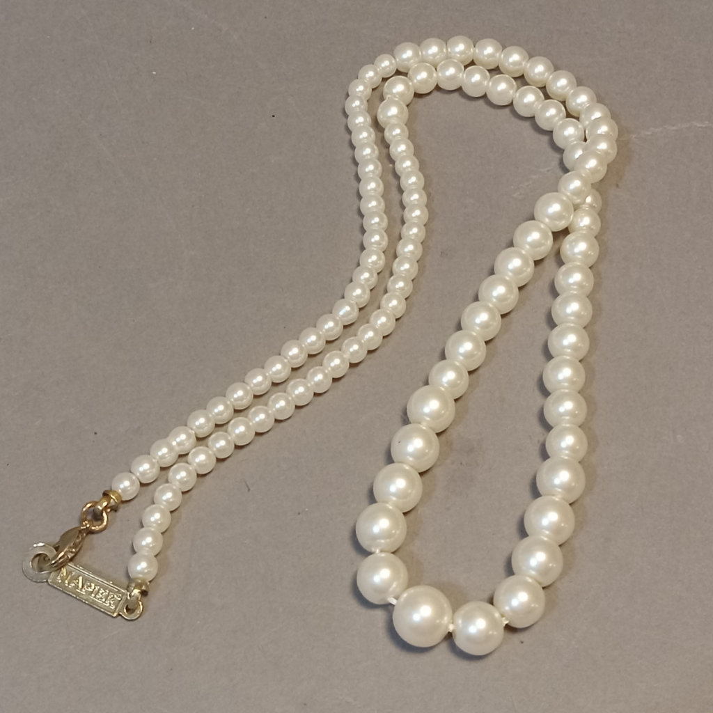 Vintage Romantic Costume Jewelry - image 17 of 21