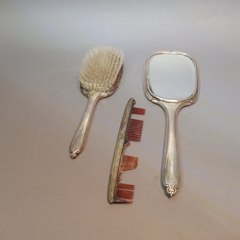 Sterling, Whiting & Davis Vanity Items - image 20 of 24
