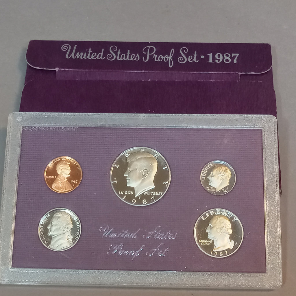 U.S. Coin Proof Sets - image 5 of 9