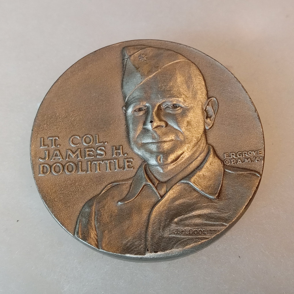 Collector / Challenge Coins - image 8 of 12