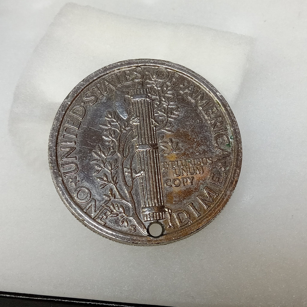 Collector / Challenge Coins - image 11 of 12