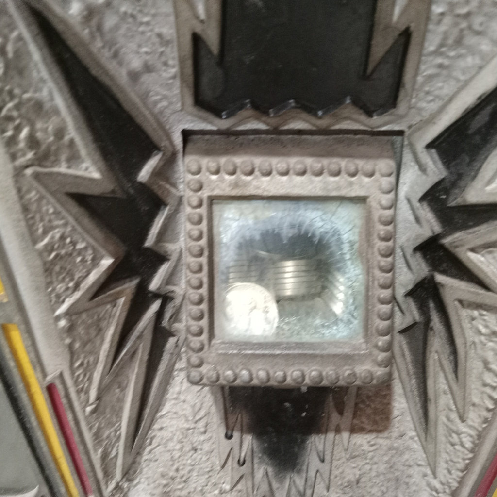 Antique Nickel Slot Machine - image 9 of 22