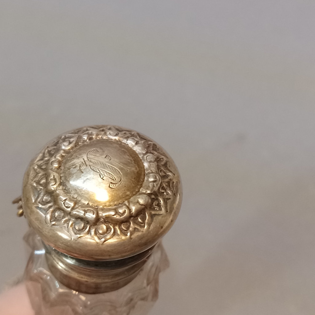 Sterling, Whiting & Davis Vanity Items - image 11 of 24
