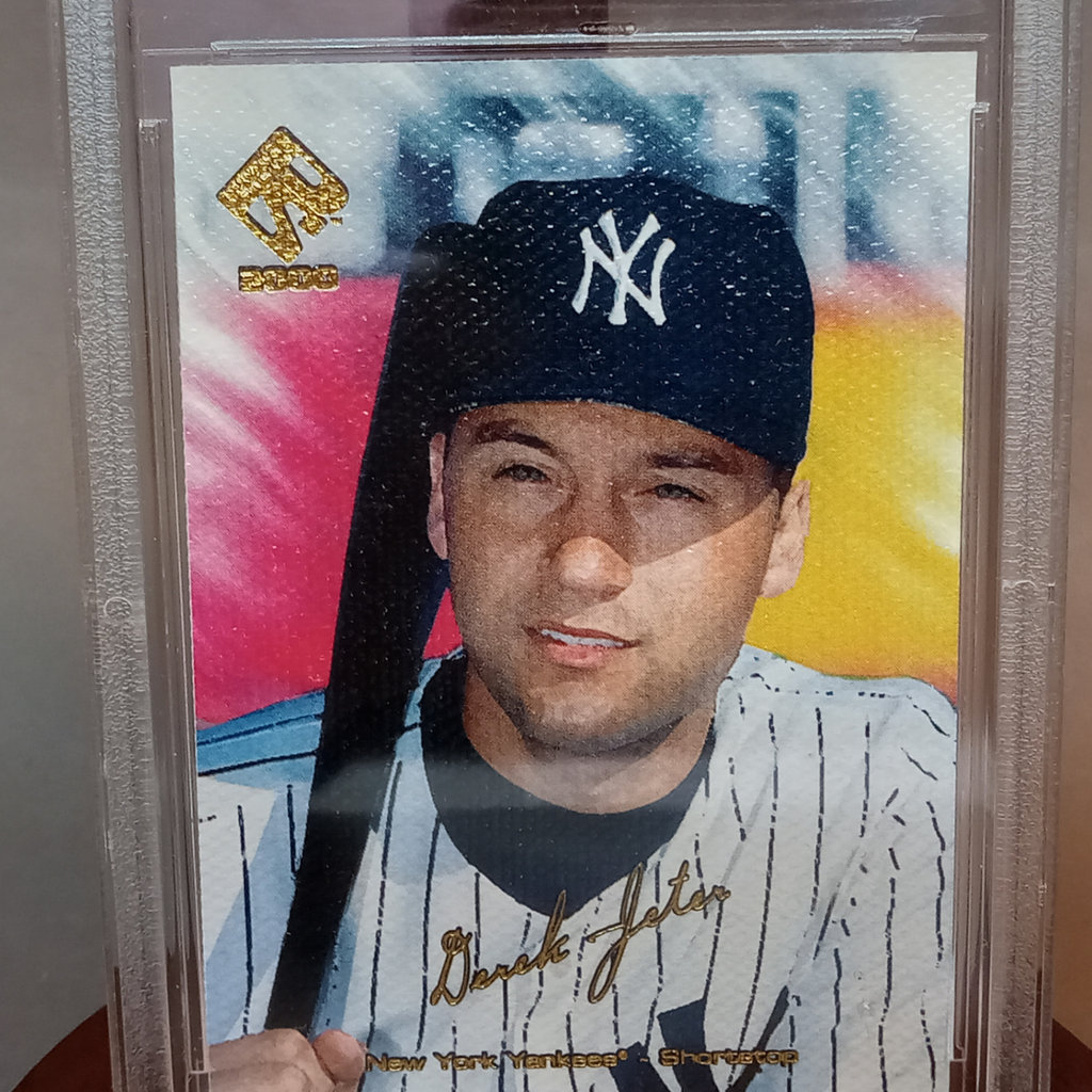 Derek Jeter 2000 Pacific Private Stock Graded Card - image 3 of 5