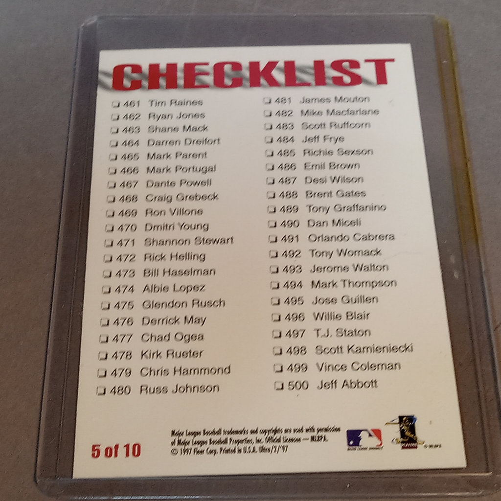Fleer Hologram / Foil Baseball Trading Cards - image 8 of 19