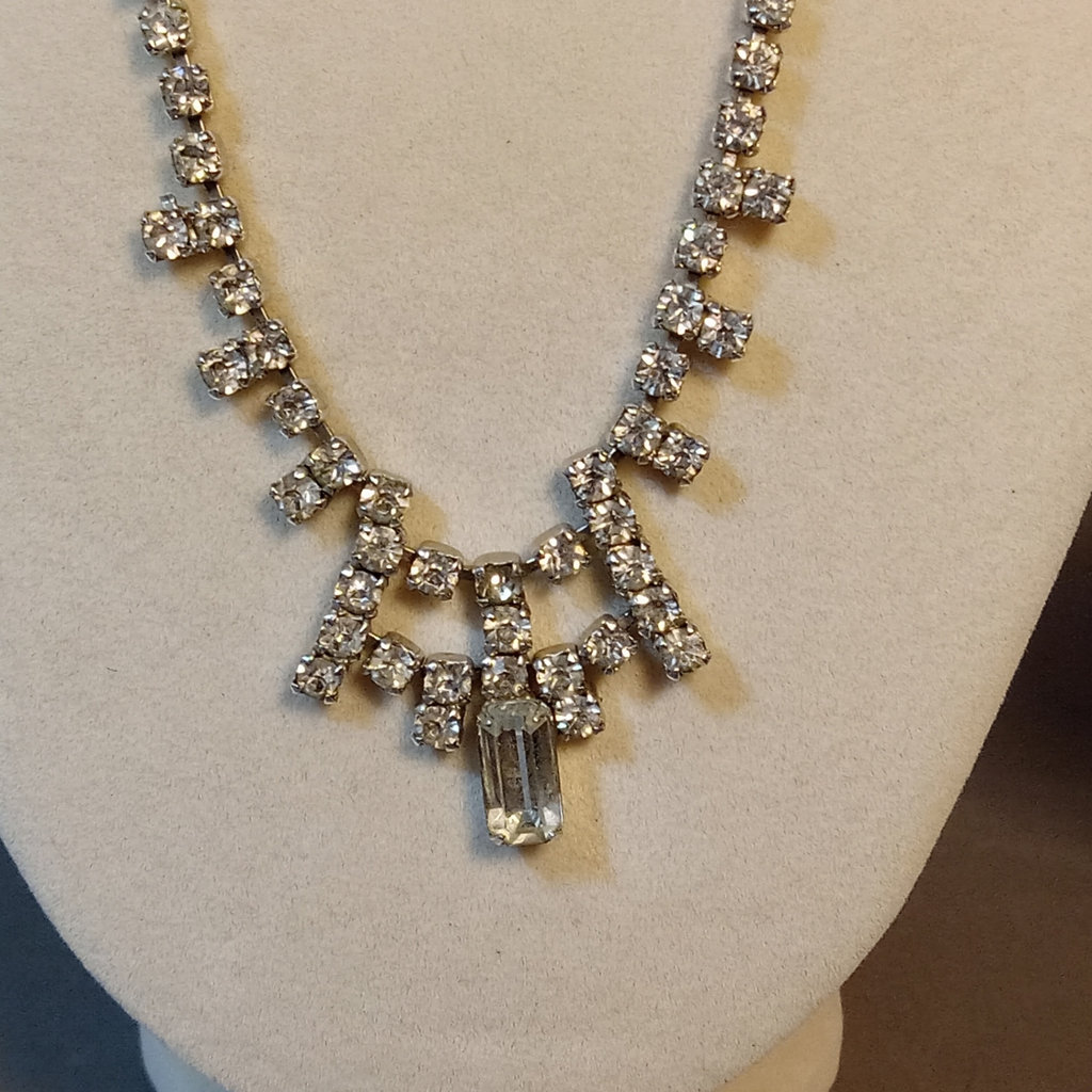 Rhinestone Bling - image 4 of 16