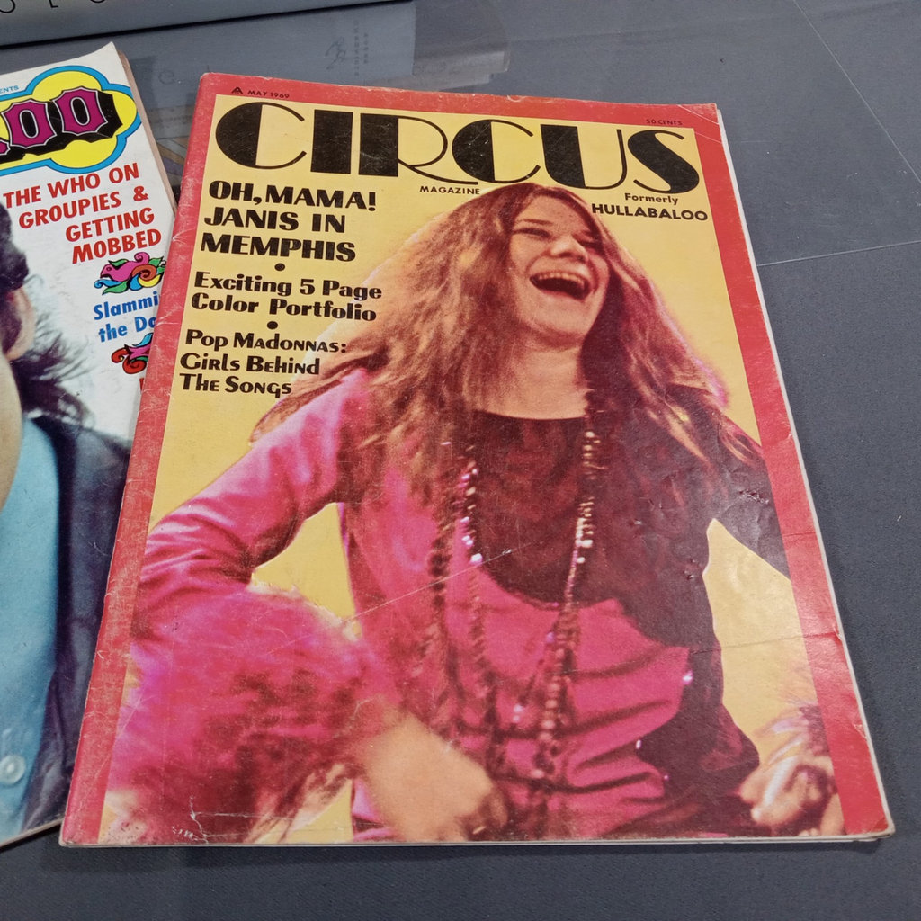 The Beatles & Pop Culture of the 60s/70s - image 4 of 32