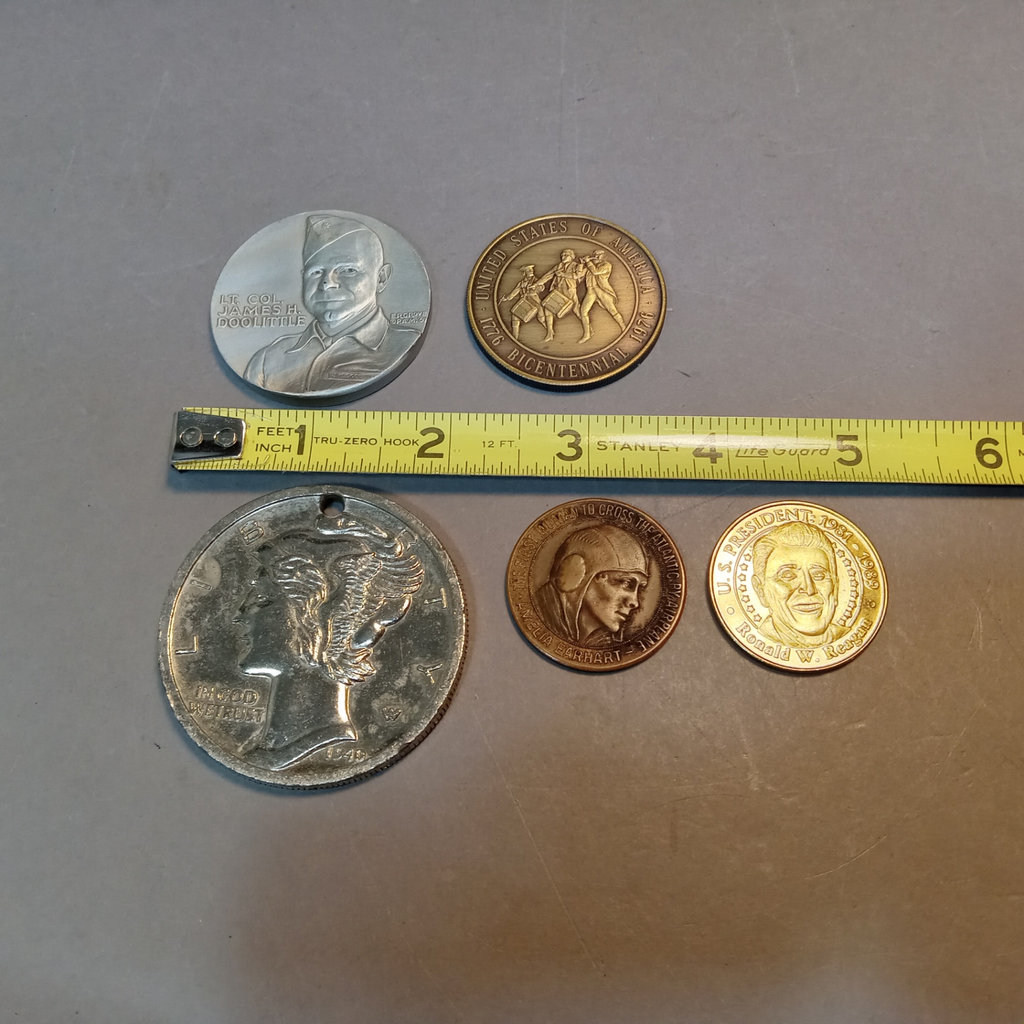 Collector / Challenge Coins - image 12 of 12