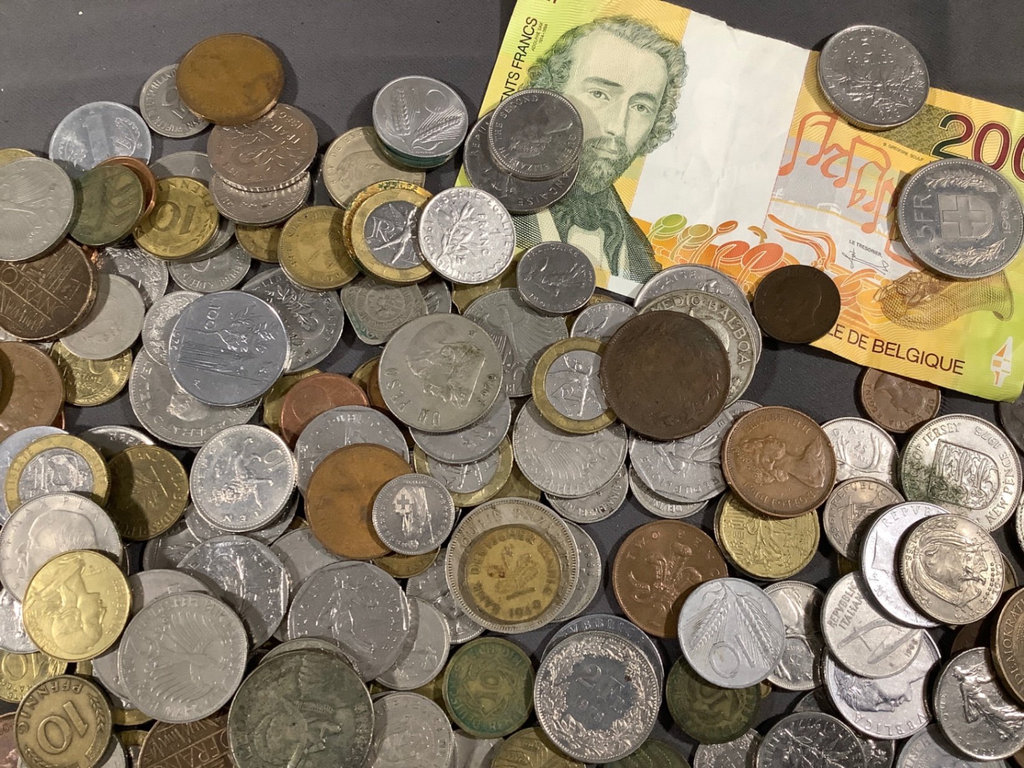 Foreign Coins and Paper Money - image 4 of 6