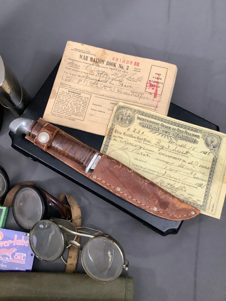What's In Grampah's Desk Drawer? - image 4 of 10