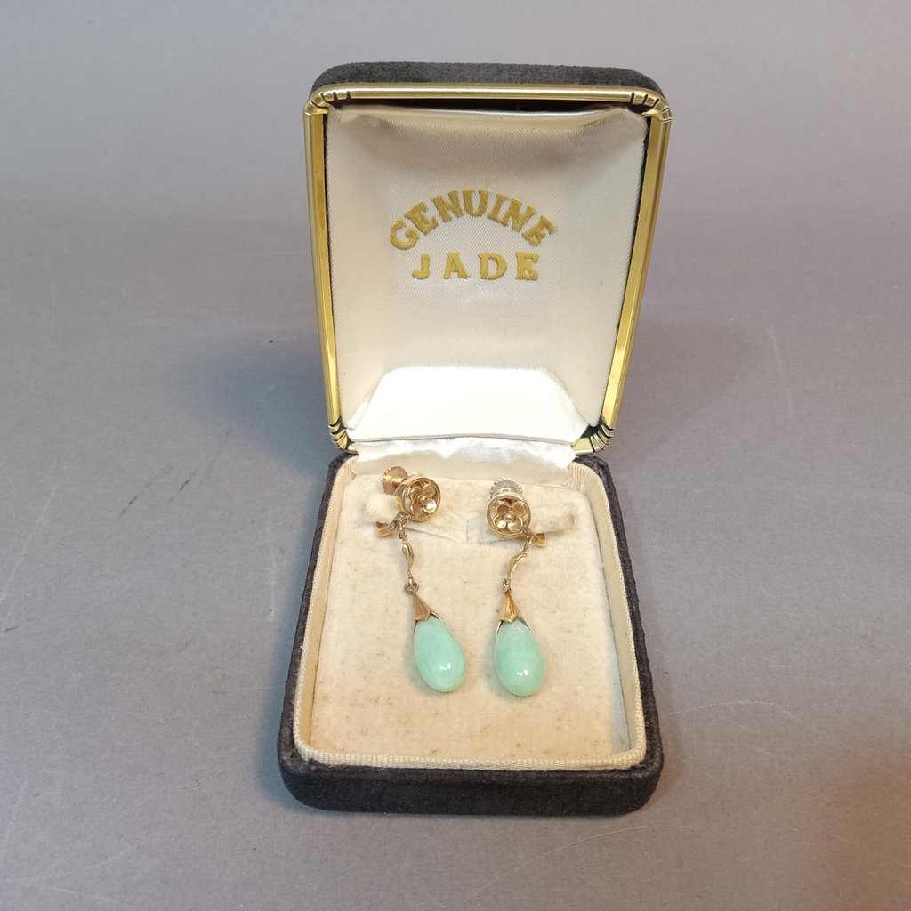 Vintage Jade & 14KT Gold Earrings - image 2 of 5