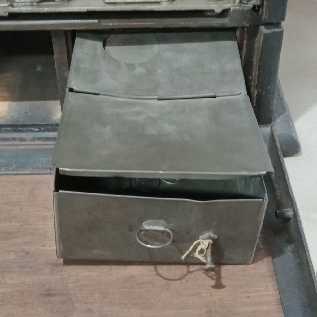 Antique Nickel Slot Machine - image 20 of 22