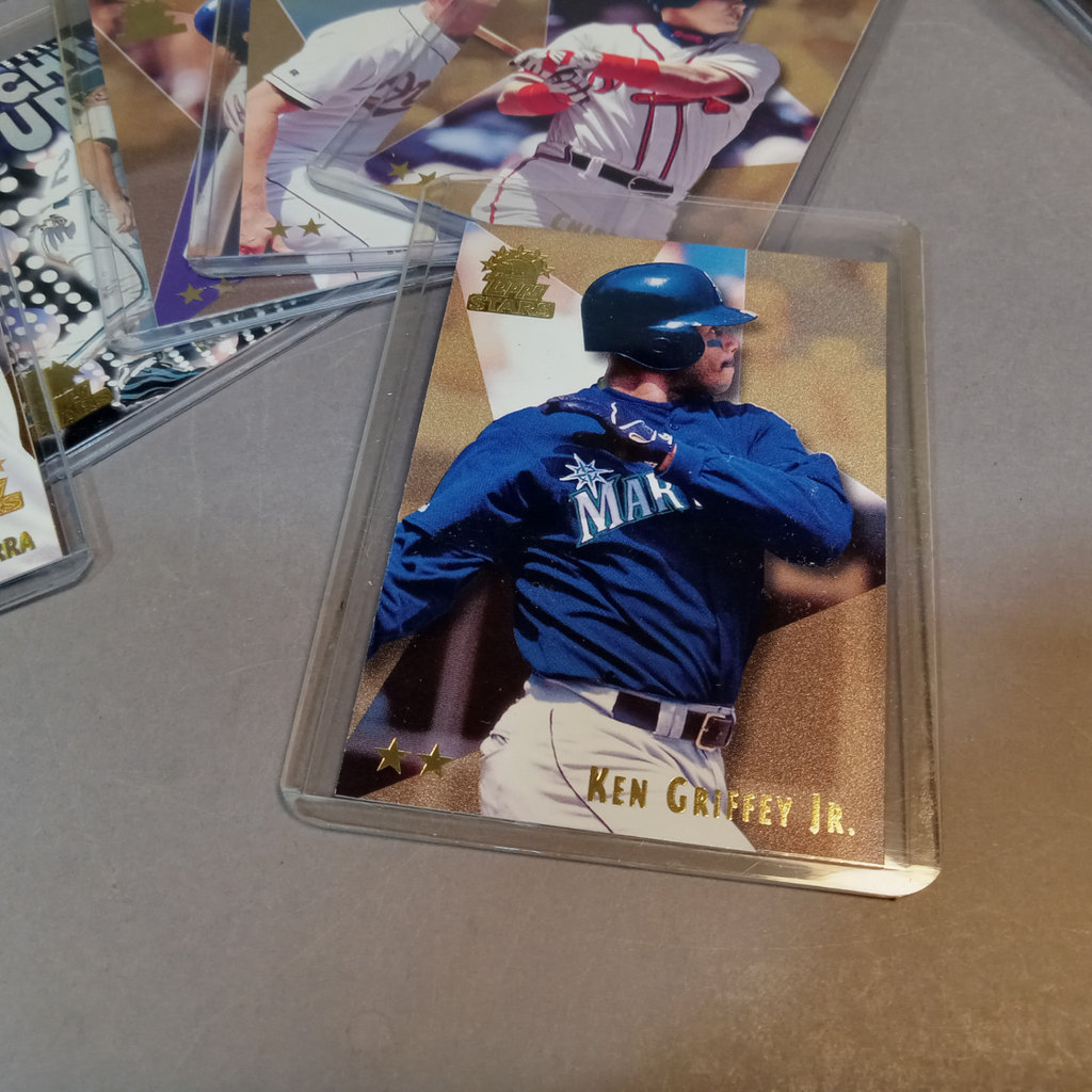 Topps Holograph / Foil Baseball Trading Cards - image 10 of 11