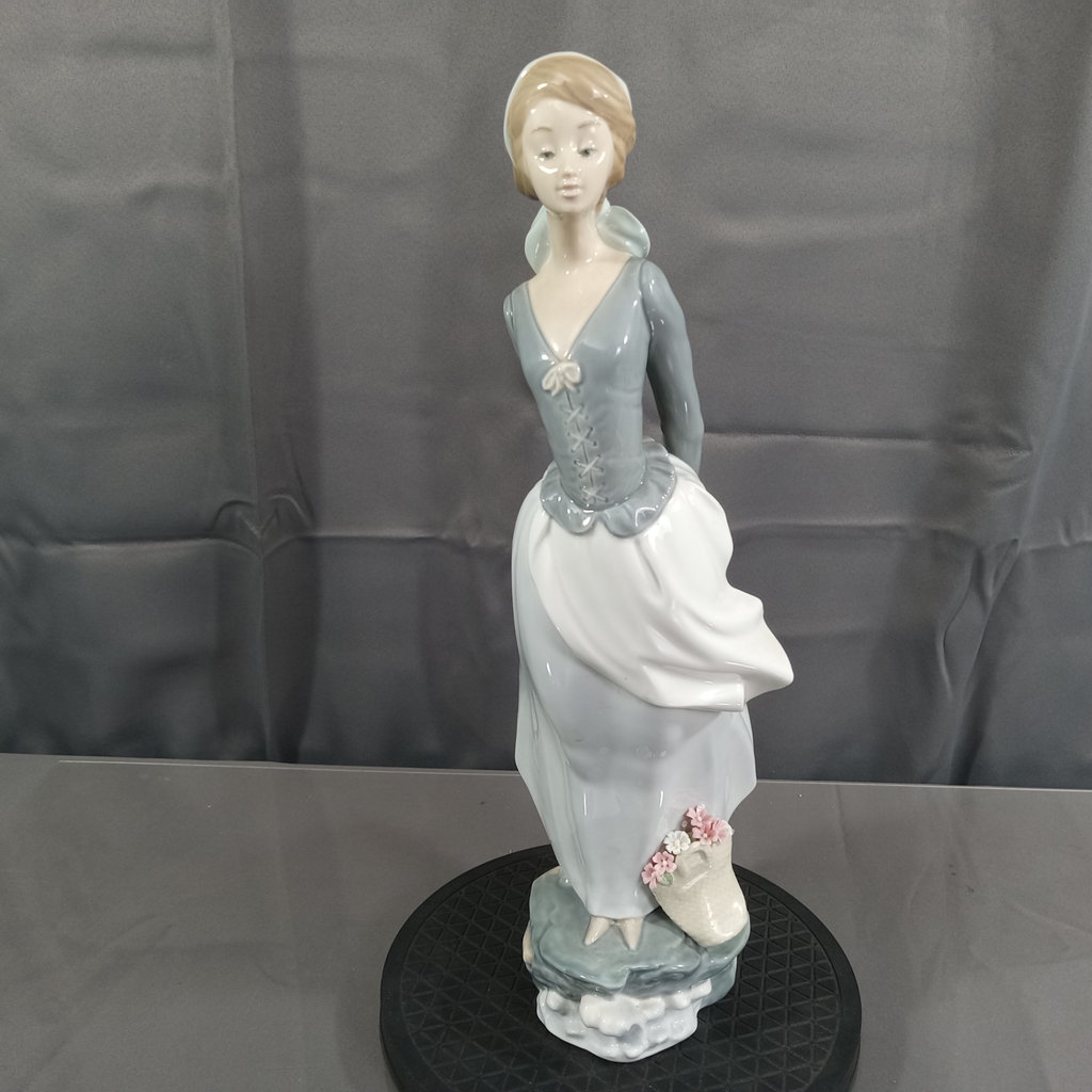 Lladro Sea Breeze Figurine - image 1 of 10