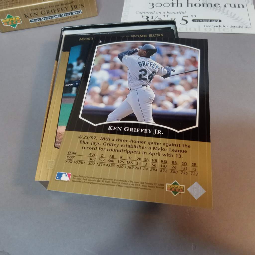 Ken Griffey Jr / Sr Baseball Trading and Collectors Cards - image 5 of 20