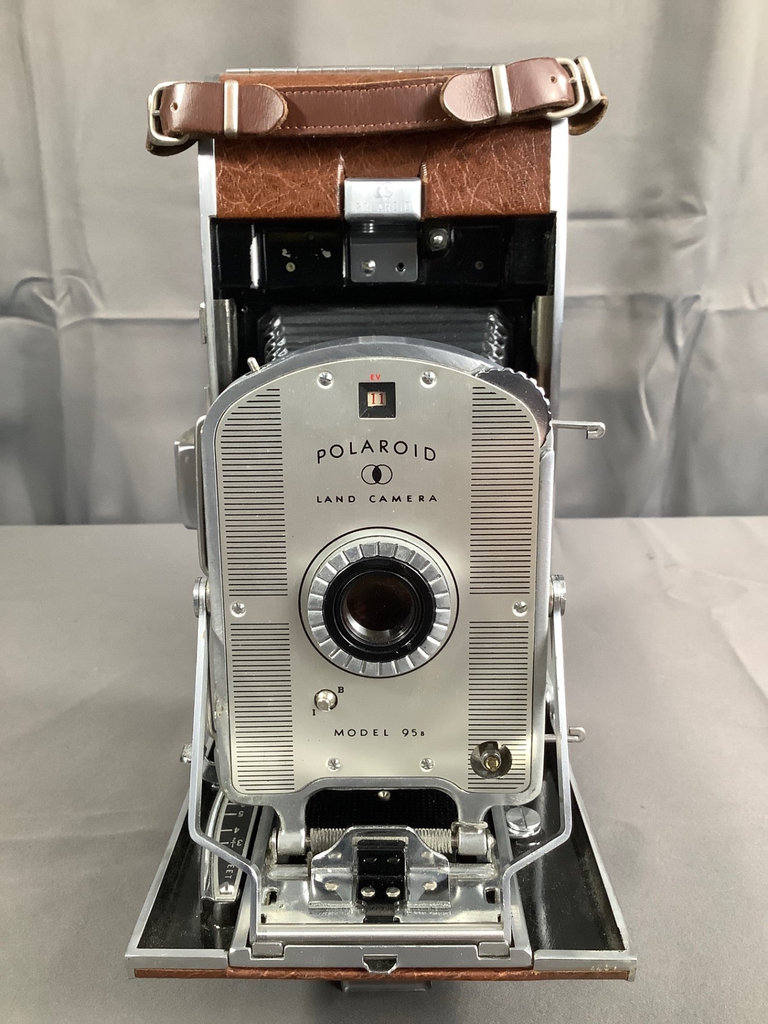 Polaroid Land Camera Model 95a - image 4 of 7