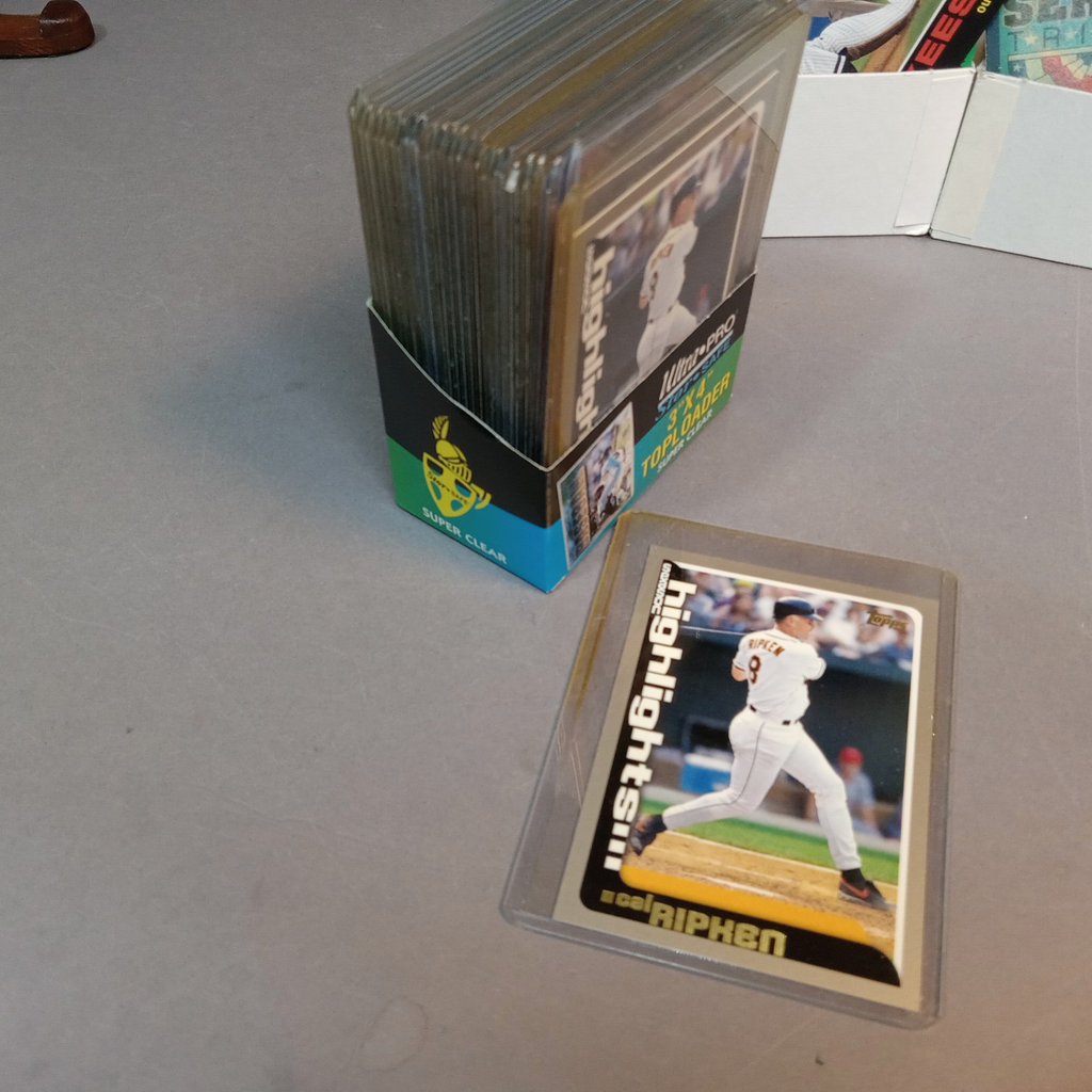Unsorted Baseball Cards Potpourri 1980s to 2000s - image 2 of 8