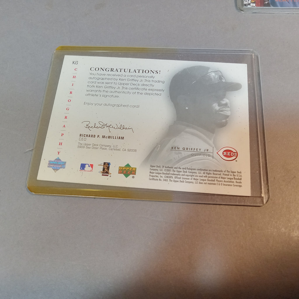 Ken Griffey Jr / Sr Baseball Trading and Collectors Cards - image 8 of 20
