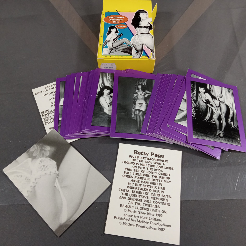 Calendar Girls / Pin-Ups - image 26 of 30