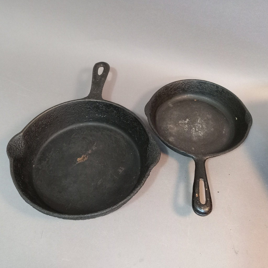 Vintage Cast Iron Cookware - image 2 of 10