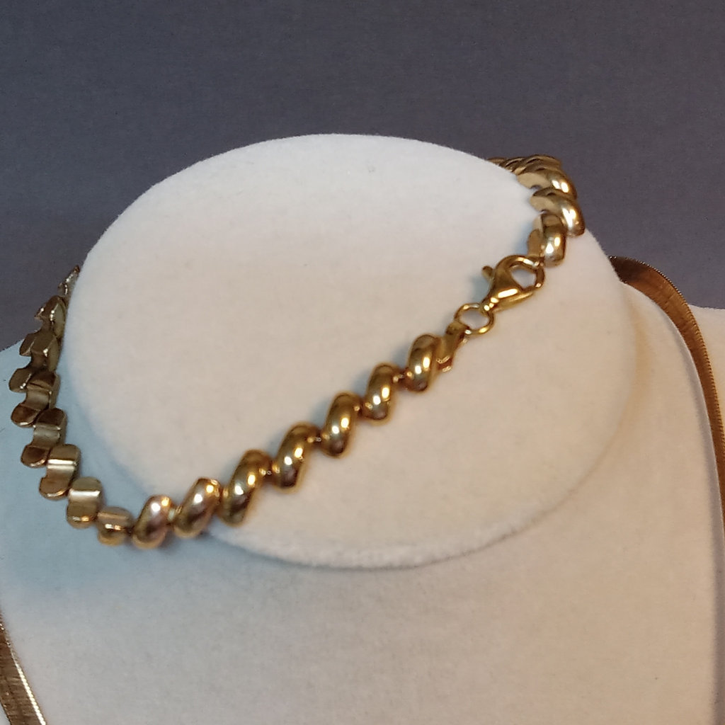 10KT Yellow Gold Jewelry - image 5 of 14