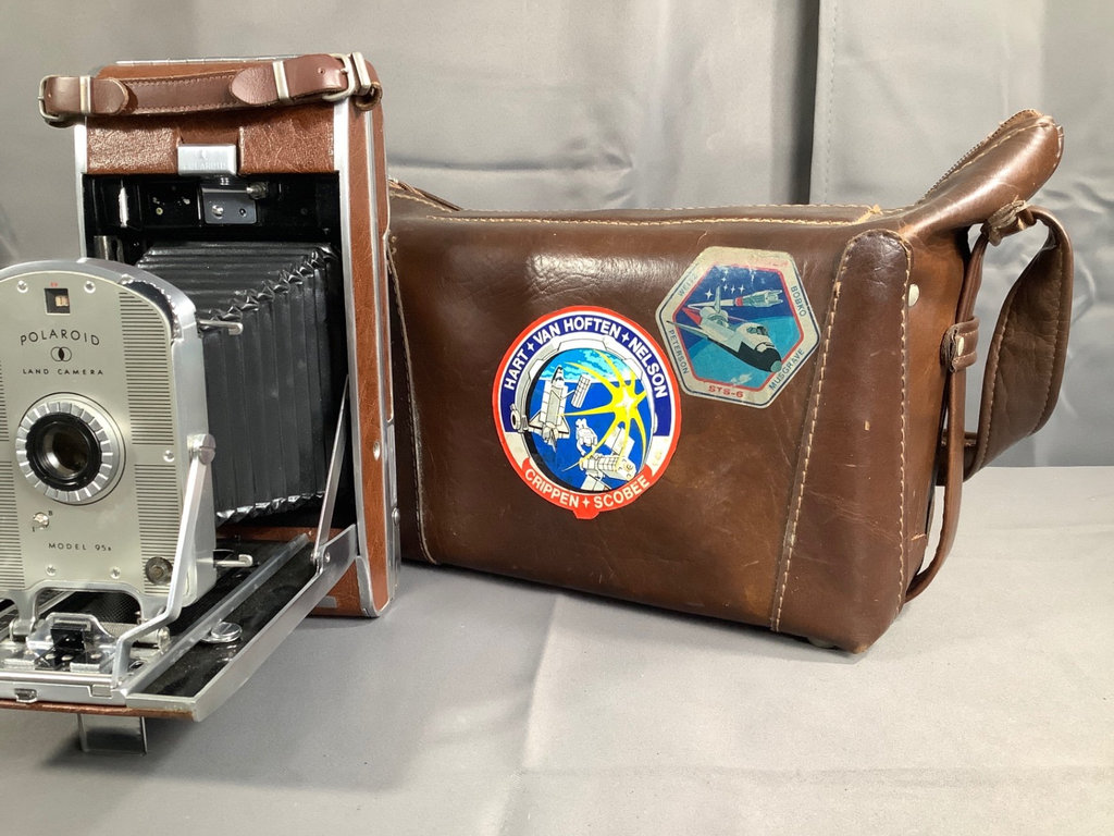 Polaroid Land Camera Model 95a - image 3 of 7