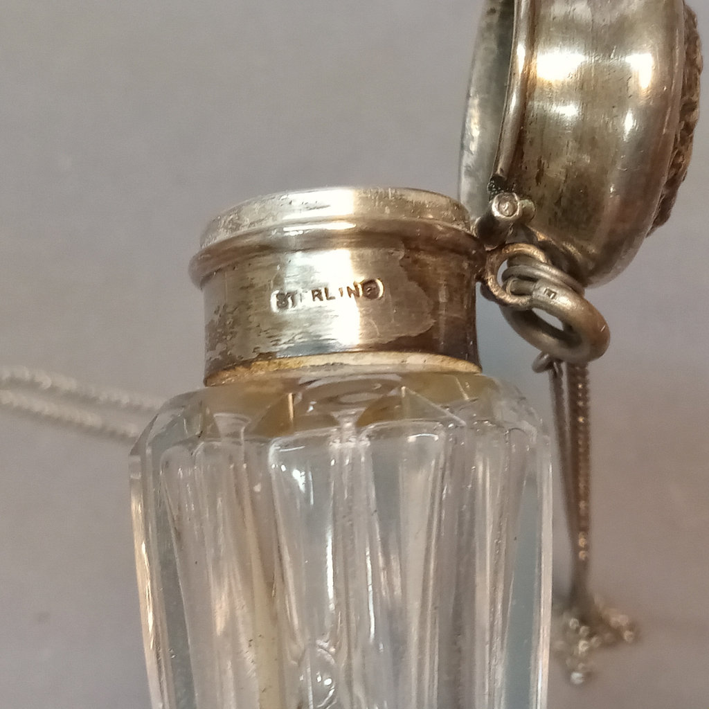 Sterling, Whiting & Davis Vanity Items - image 10 of 24