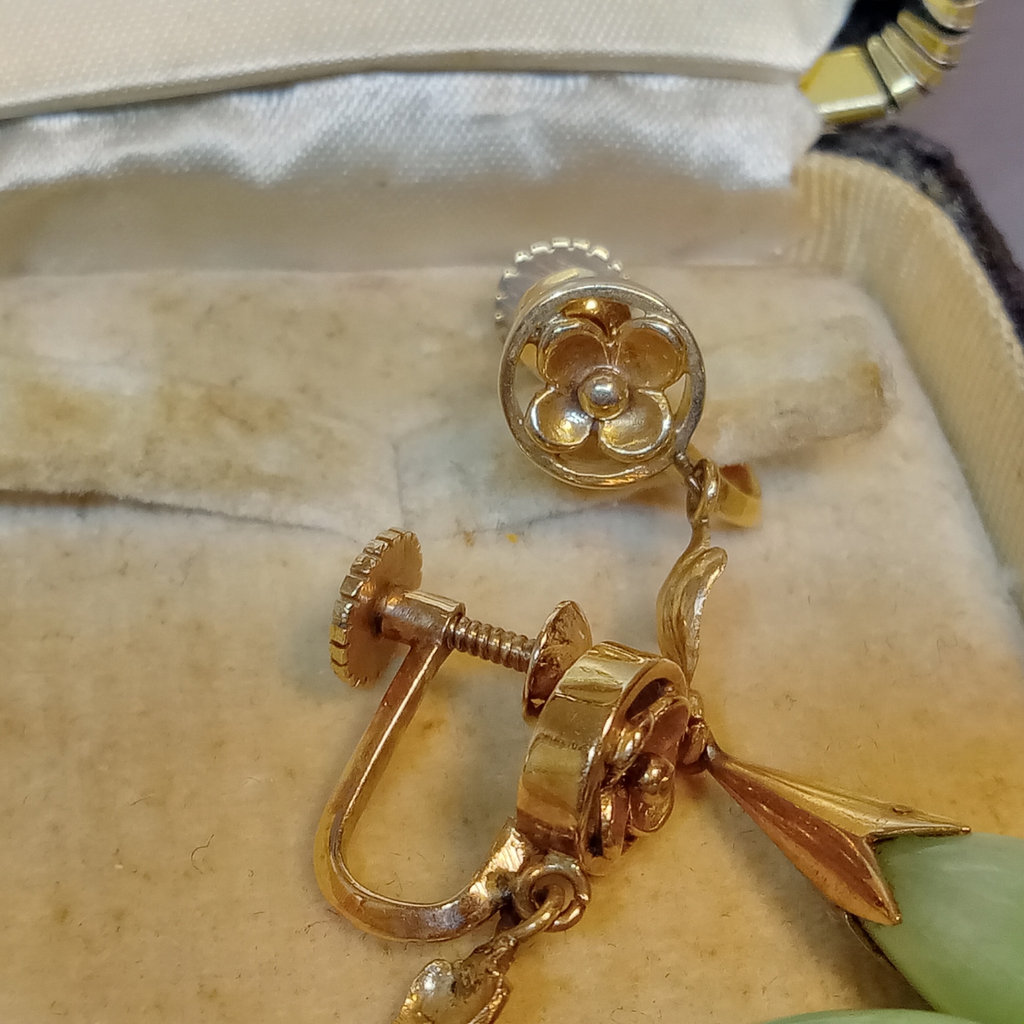 Vintage Jade & 14KT Gold Earrings - image 3 of 5
