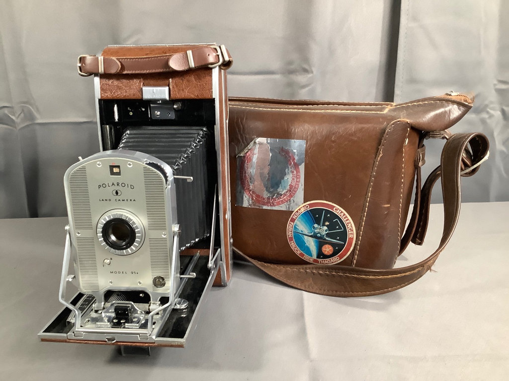 Polaroid Land Camera Model 95a - image 1 of 7