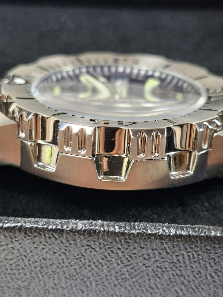 Heimdallr Automatic Diver Watch with Box and Documents - image 7 of 7