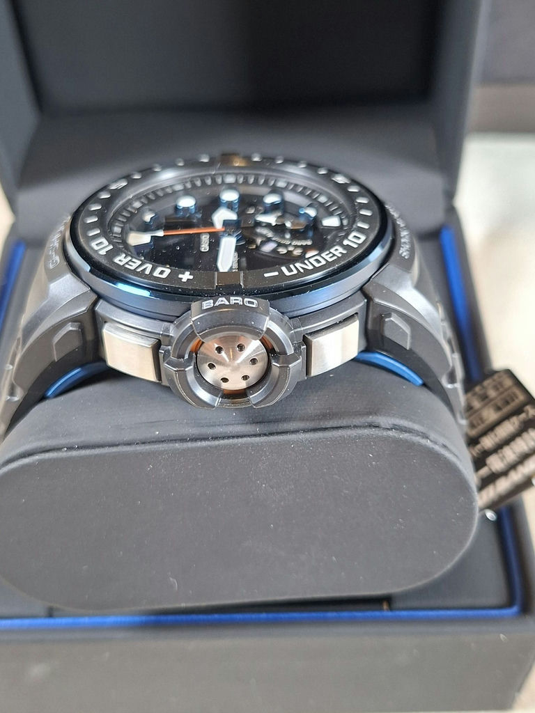 Casio G-Shock Master of G Gulfmaster Wristwatch with Box and Manual, GWN-Q1000A-1AJF - image 6 of 11