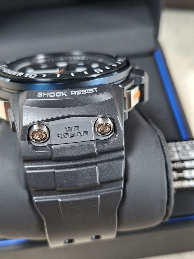 Casio G-Shock Master of G Gulfmaster Wristwatch with Box and Manual, GWN-Q1000A-1AJF - image 4 of 11