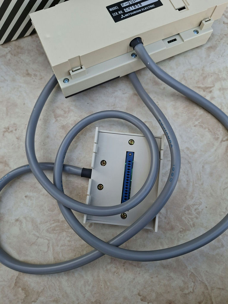 Mitsubishi F1-20P-E Programmable Controller Programming Unit - image 5 of 6