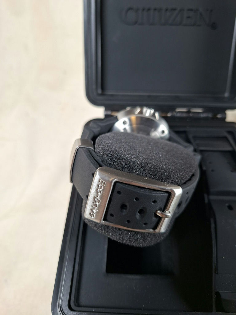 Citizen Eco-Drive BJ8050-08E Professional Diver's 300M Wristwatch with Case and Manuals - image 6 of 13