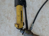 Enerpac Hydraulic Hand Pump and Cylinder - thumbnail 4 of 11