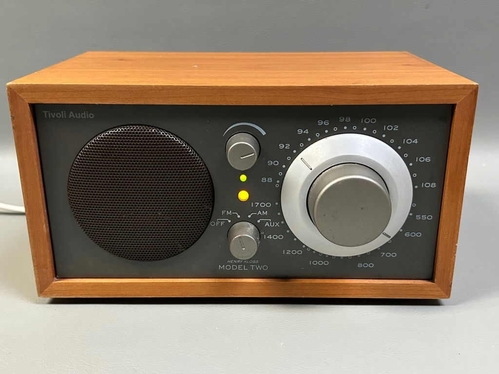 Tivoli Audio Am-FM Model Two Henry Kloss - image 2 of 7