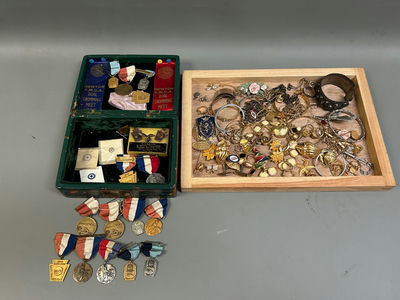 Costume Jewelry & Medals - Image 1 of 6