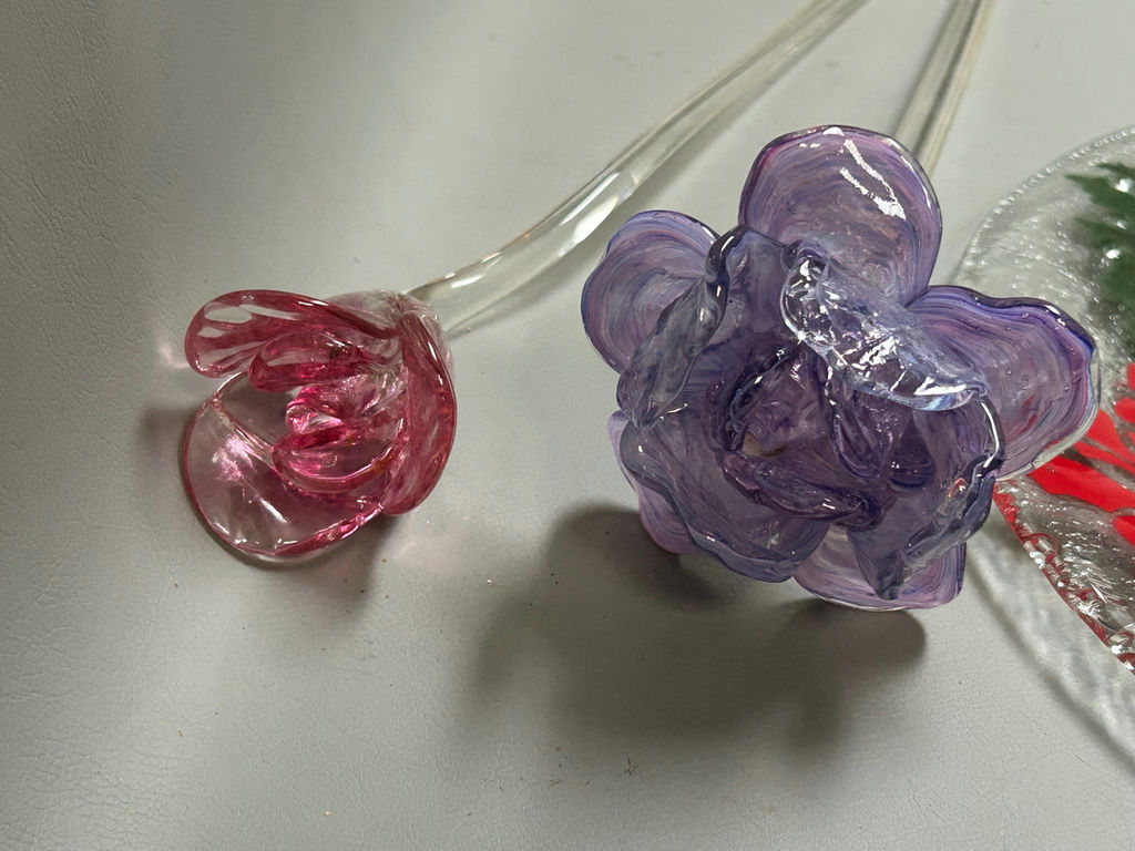 Hand Blown Flowers and Fused Art Glass Items - image 5 of 5