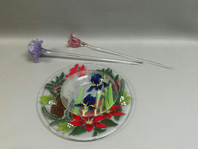 Hand Blown Flowers and Fused Art Glass Items - Image 1 of 5
