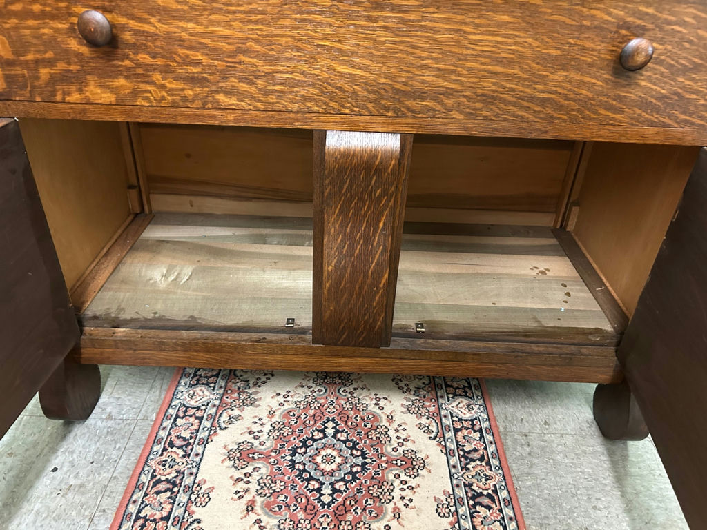 Antique Tiger Oak Buffet Sideboard  - image 4 of 9