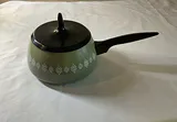 Assorted Vintage Kitchenware and Glass Cookware - thumbnail 8 of 13