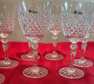 Galway Crystal Clifden Pattern Wine glasses - Image 1 of 5