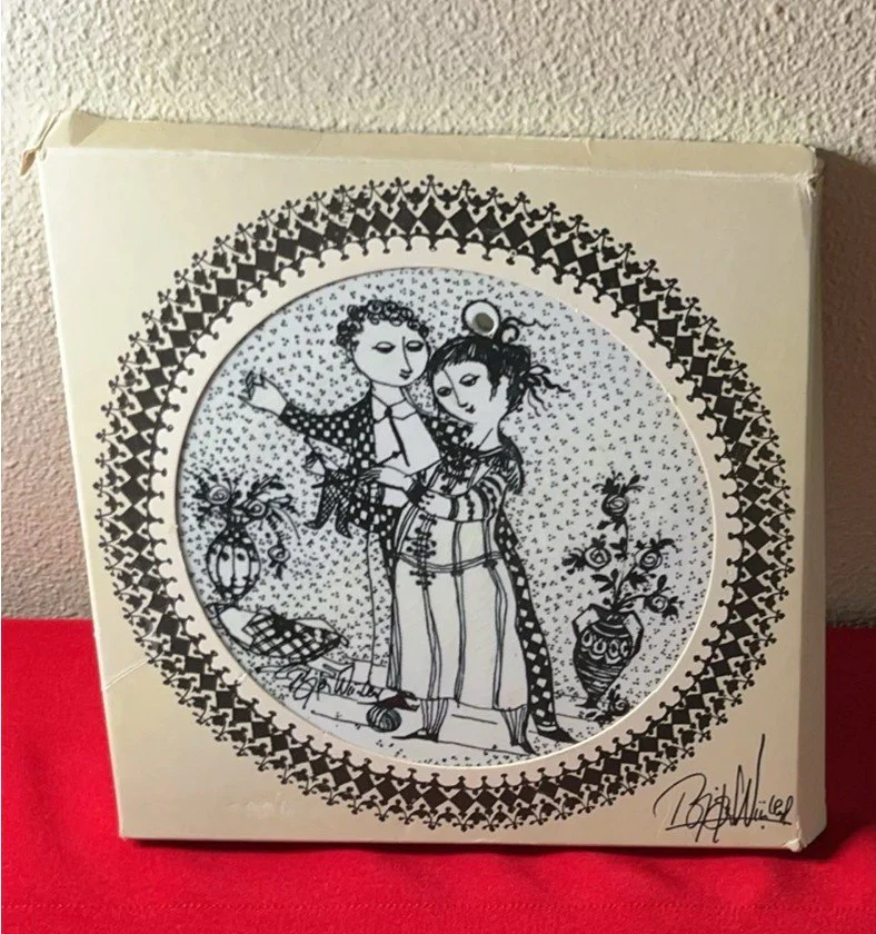 Set of Bjorn Winblad's Decorative Black and White Ceramic Plates - image 7 of 10