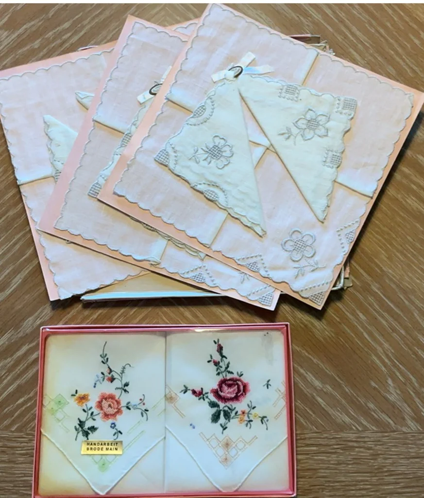 Collection of Vintage Handkerchiefs, Scarves, Gloves, and Linens - image 8 of 9