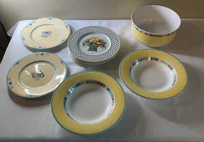 Assorted Villeroy & Boch Porcelain Plates and Bowls - Image 1 of 15