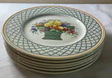 Assorted Villeroy & Boch Porcelain Plates and Bowls - thumbnail 2 of 15