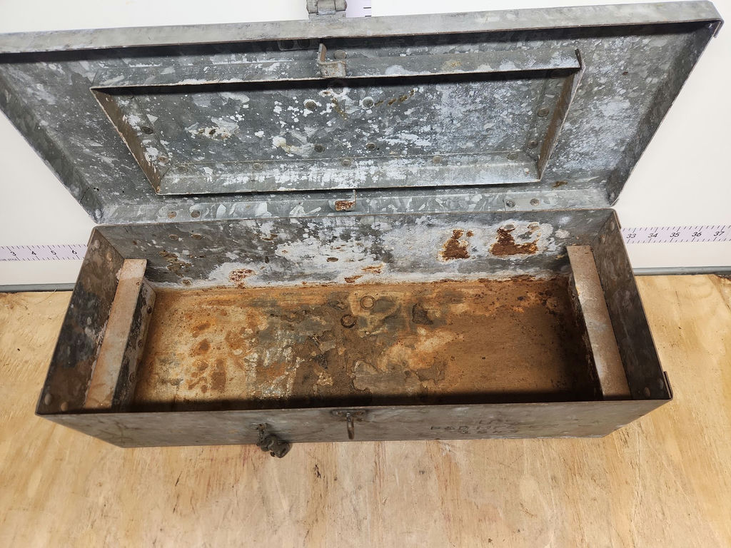 WW2 1943 US P&B Mfg Toolbox - image 3 of 10